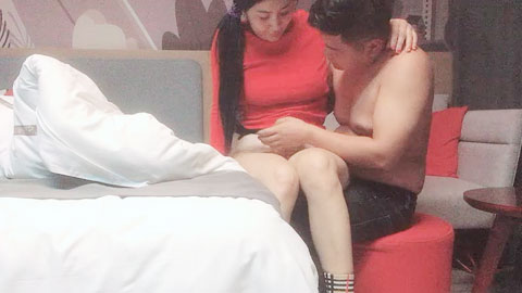 迷妹推荐--退役空姐，老探花重磅回归，首场必须精彩，超清画质，肤白貌美极品女神，精彩佳作值得收藏