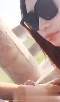 去公园偷情刺激，时不时看有没有人