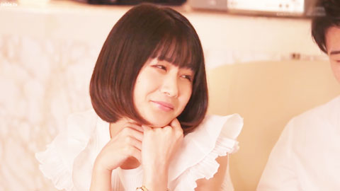 六名男女在家举行群交派对 - 大学朋友五年后重聚，在酒精和强烈情感的催化下放下了束缚_002