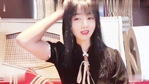 迷妹推荐--咖啡厅见炮友，炮友见面就摸，迫不及待去开房