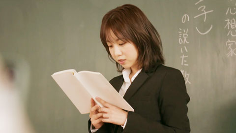 FSDSS-389 叫她来的话马上就来了，把依赖我的女老师用媚药腌渍，简单地把她劈开大腿做成肉包子。户田真琴--1