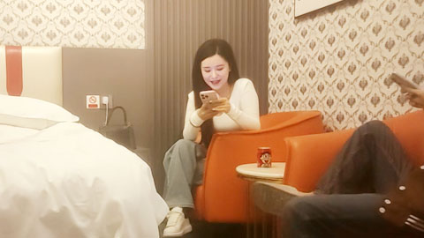 迷妹推荐--超级视角拍摄，张开双腿舔逼