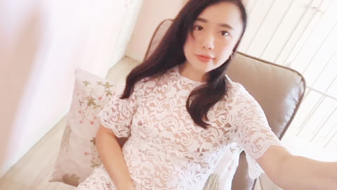 镂空群里面挂空挡应招