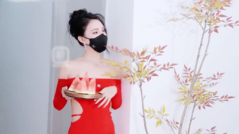 迷妹推荐--同学饥渴的妈妈 肉丝足交淫穴诱惑疯狂内射 西野加奈