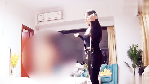 迷妹推荐--最骚健身少妇最强熟女A8型健身少妇，宝马5系车主，年上的韵味真的跟嫩妹不一样