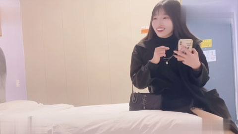 迷妹推荐--3000元约了个皮肤特别白的清纯学生妹无套内射