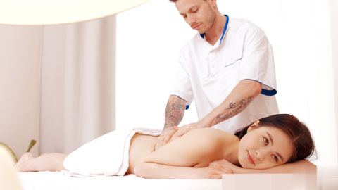 私密会所推油按摩