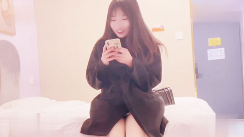 迷妹推荐--乖巧嫩妹奶子挺拔，服务很好各种姿势都接受