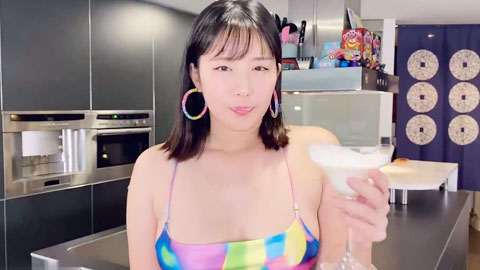 迷妹推荐--哇！在社交软件上约到的女孩居然没穿内裤就来约会了