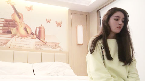 迷妹推荐--极品女神，白小纯超粉嫩