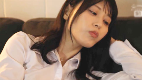 SONE_792_巨乳女上司跟我這個顧家好男人一起出差，擠在只有一張床的房間，NTR幹到早上_金松季步_001