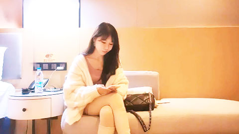 迷妹推荐--175cm极品车模，甜美邻家范，打桩机狂插，收益登顶赚翻