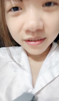 纯天然双马尾小萝莉！在家害羞收费直播！