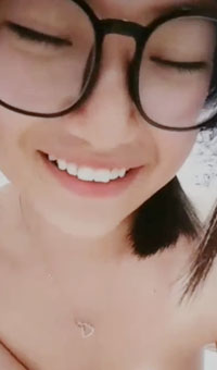 对着屏幕撒娇挑逗勾引你硬起来