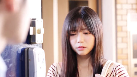 前不良同学们对喜欢的女友下药强暴高潮堕落的姿态让人肚烂勃起__002