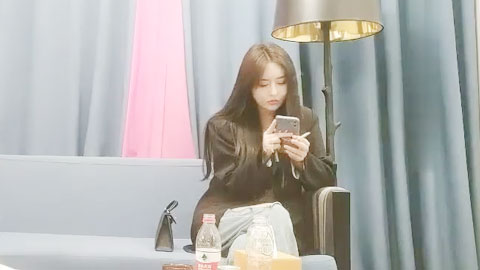 迷妹推荐--大眼人妻美女