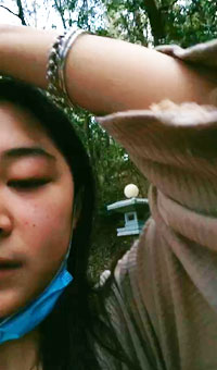 少妇公园勾引路人大叔