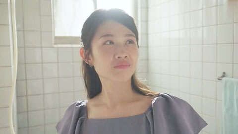 迷妹推荐--嫩鲍抚慰失恋弟_骑乘榨精性教育