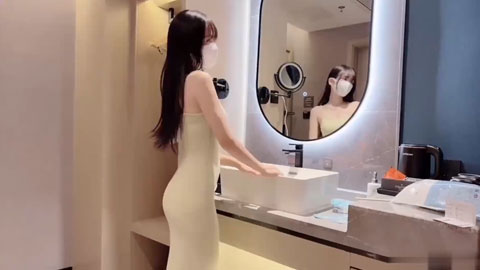 迷妹推荐--咬着内裤呻吟