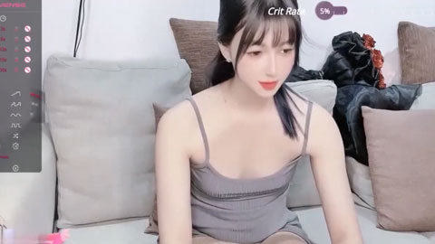 迷妹推荐--大黑牛跳蛋玩穴，双管齐下