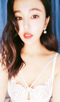 港风女神，这眼神太勾人了，看一眼就忘不掉