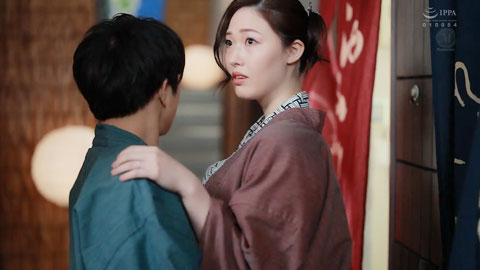 我在温泉之旅中度过了两天一夜，我迷失了自我并在体内射精。__002