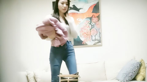 迷妹推荐--深夜场空姐，皮肤白皙长相甜美，情趣黑丝诱惑指数暴涨，激情两小时啪啪