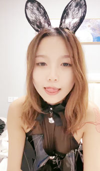 稀有稻草人_明星颜值神仙级女神_看着年龄很小的嫩妹，乖巧的小脸蛋下，这么淫荡，看得人流鼻血_3