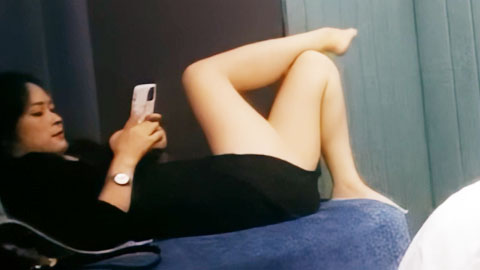 迷妹推荐--苦等一小时，极品御姐赴约，洁白无暇肉体肆意挥洒高潮