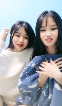 叛逆少女拉美乳闺蜜下海