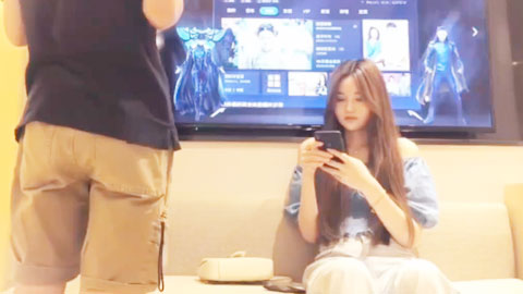 迷妹推荐--跟大哥初恋般的美女 忍不住猛力狂操 浪荡骚叫双腿发麻 弥补青春遗憾