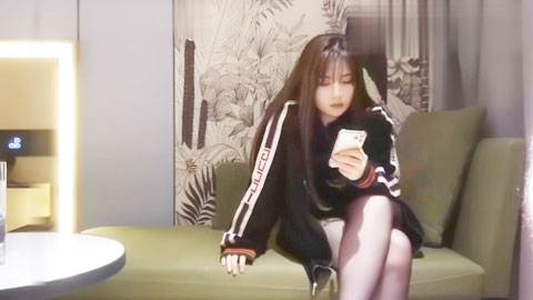 迷妹推荐--肉肉大奶妹子啪啪，近距离特写口半天不硬