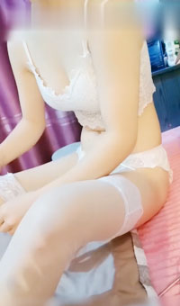 爆操粉色的小表妹