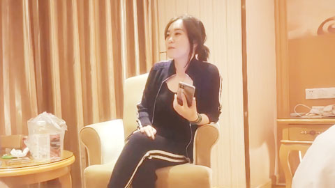 迷妹推荐--太猛了你女朋友受得了吗 身材丰满性格不错被小伙多体位姿势操的爽