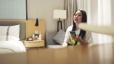 迷妹推荐--2800网约外围大圈女神，杏眼含情狐媚妖娆，娇喘阵阵销魂让人飘飘欲仙