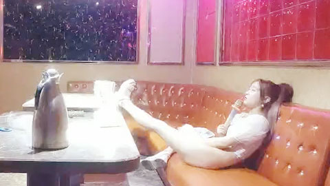 迷妹推荐--2000包间干漂亮小姐姐