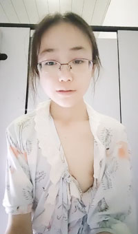 在校学生妹妹！学校厕所自慰