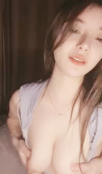 极品白嫩吊钟乳御姐道具自慰