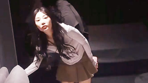 迷妹推荐--抖音网红媛某，早时期还没有这么火的时候下海珍贵影像，那时候还没有做那么多医美，感觉本人小巧一点还是很