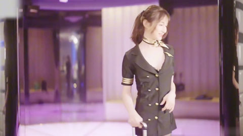 迷妹推荐--携手六位台湾知名女优，化身空姐，上演百合女同大战，互舔互插，淫声四起！