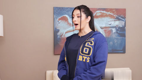 美女模特独自面试现场