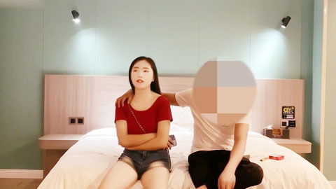 迷妹推荐--兔牙美眉娇俏可爱换位深插内射溢出要吃紧急避孕药