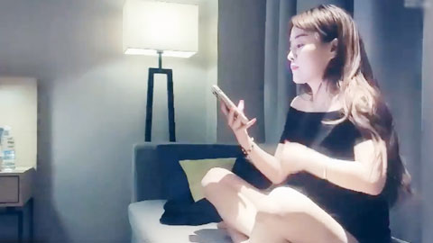 迷妹推荐--女神级包臀裙小姐姐温柔爱笑太甜了心动欲望沸腾，这滋味销魂受不了猛力狂插啪啪抽送