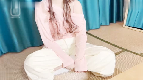 迷妹推荐--街头艳遇 日系萌妹嫩穴初体验