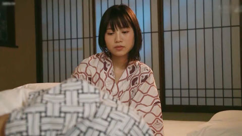 出差处温泉旅馆与部下新人OL住同房 纯真无垢的诱惑 逆NTR 天宫花南__001