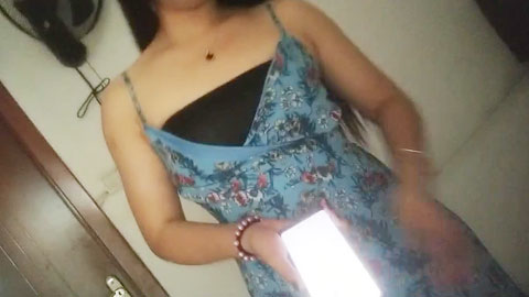 迷妹推荐--小伙约操长腿少妇，姐姐温柔风骚，淫荡多汁