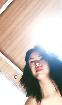 迷你小酒窝 性欲很强的少妇，道具自慰，口活一流，大方掰逼展示