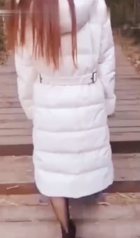 大哥出门买年货我偷约嫂子公园露出口射后入干喷水