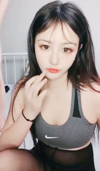 黑丝苗窕骚妹子口交挑逗男友,上位坐骑操逼…