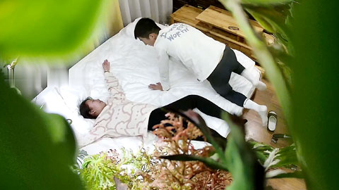 迷妹推荐--极品大学情侣_爱笑的美女还喜欢舔男友大屌